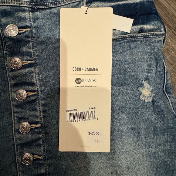 Adorable Coco + Carmen denim skirt! New with tags! - Picture 2 of 5